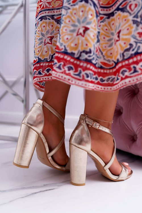 Жіночі босоніжки на шпильці Gold Klaira