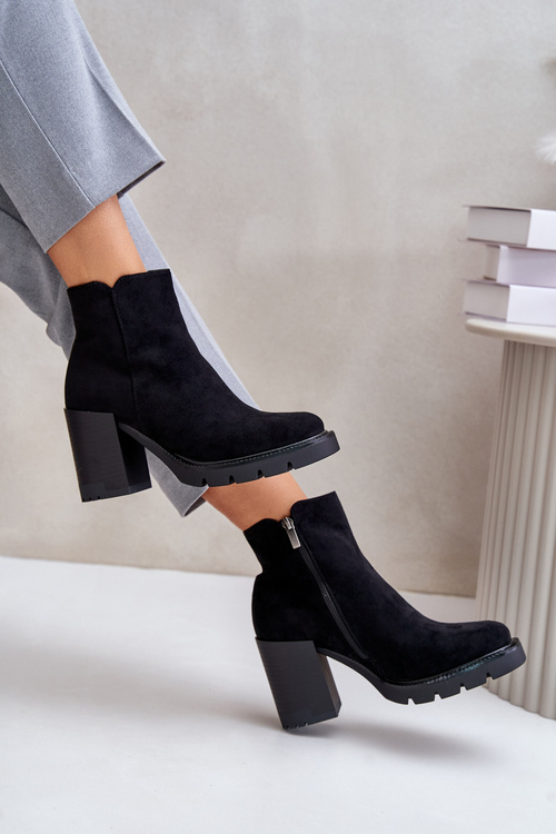 Екозамшеві ботильйони на підборах чорні Cediona