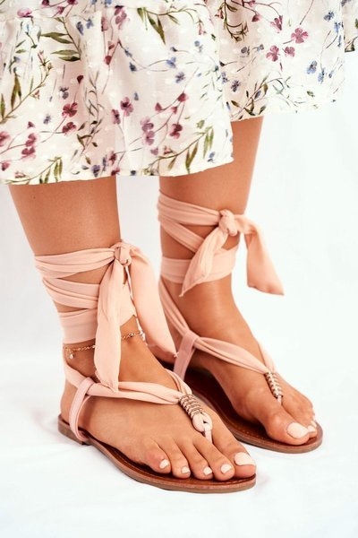 Жіночі босоніжки шльопанці бежевого кольору Derryl