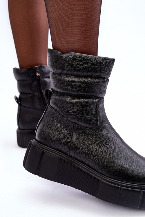 Шкіряні жіночі чоботи на платформі чорні Suam