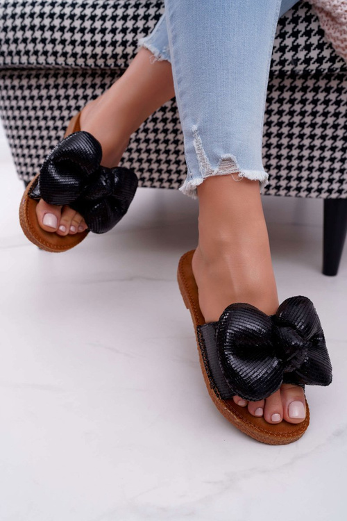 Жіночі шльопанці з великим кокардом Black Big Love