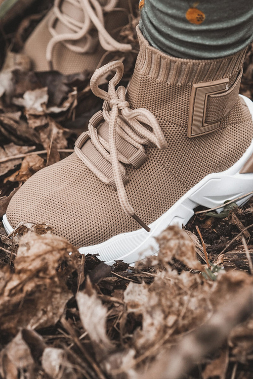 Дитяче спортивне взуття високий носок бежевий Nickie