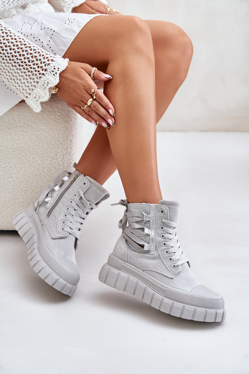 Високі жіночі кросівки на масивній платформі з декором Grey Zaidria