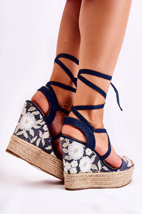 Модні босоніжки на танкетці Navy Recife