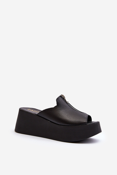 Чорні жіночі шорти Zazoo 2916 на масивній платформі із застібкою-блискавкою