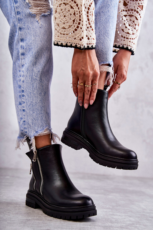 Жіночі шкіряні черевики на блискавці чорного кольору Navarra