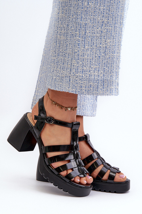 Лаковані Шкіряні Жіночі Сандалі На Каблуку Чорні Vinceza 66621