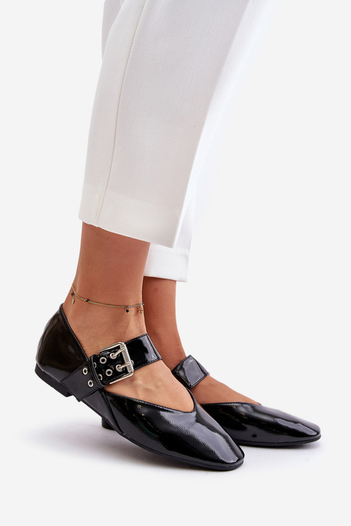 Чорні лаковані балетки з ремінцем Azirae