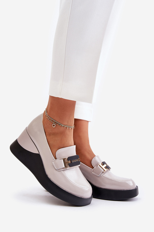 Лаковані мокасини на танкетці Сірі Vinceza 58337