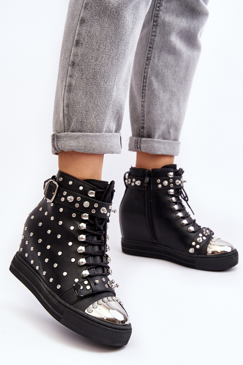 Жіночі чоботи прикрашені стругою на танкетці Lu Boo black