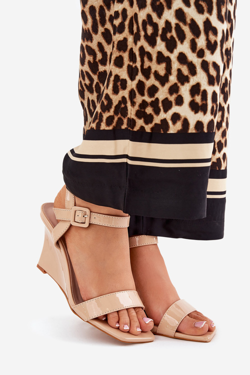 Лакові Жіночі Сандалі На Платформі Nude Vliraya