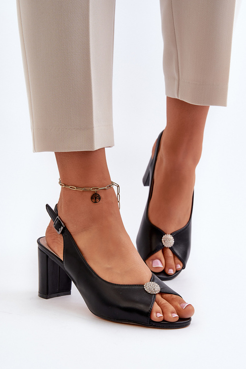 Елегантні босоніжки з орнаментом на каблуці Чорні Trasea