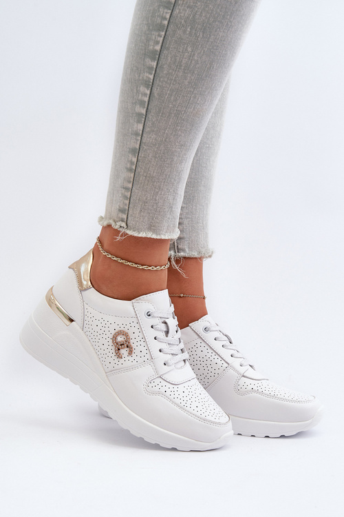 Жіночі шкіряні кросівки на танкетці білі D&A LR810