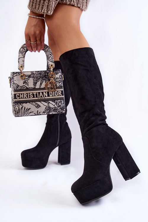 Замшеві чоботи на масивному каблуці і платформі чорні Nevira