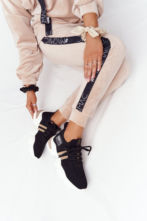 Жіноче спортивне взуття GOE HH2N4017 Чорний