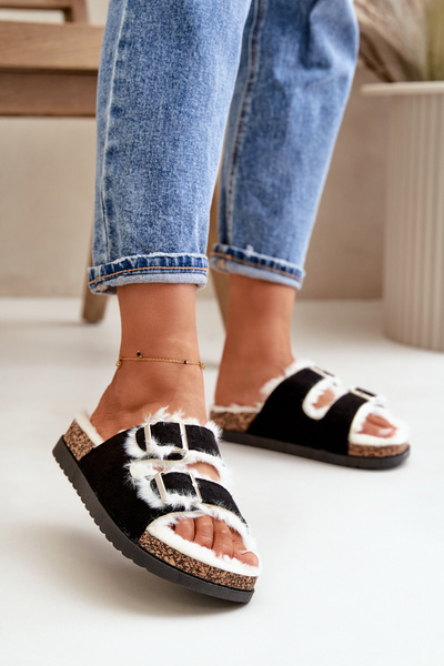 Жіночі тапочки на пряжках і хутрі чорні Ezilena