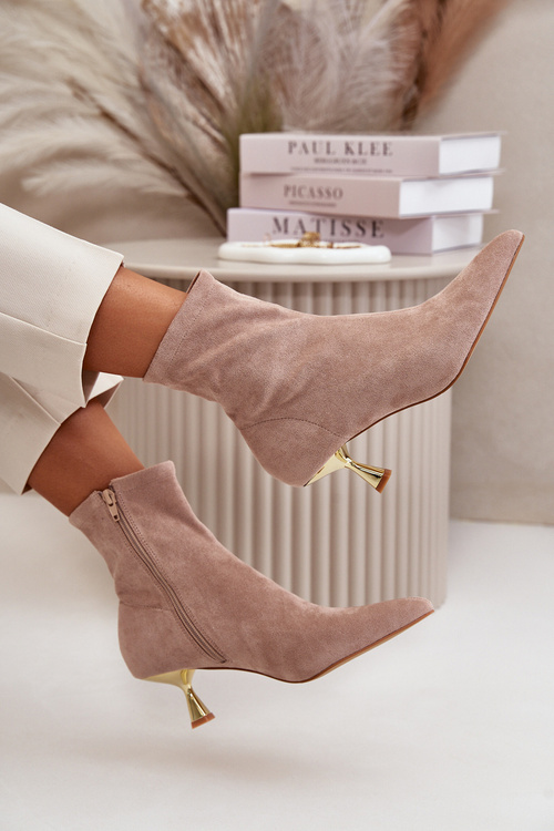 Жіночі черевики на шпильці Еко замшеві з гострими носками бежеві Irithare