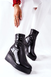 Жіночі чоботи на танкетці лаковані Black Therapie