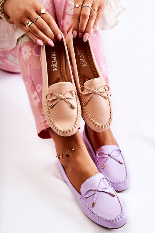 Жіночі шкіряні лофери з бантом фіолетові Aurila