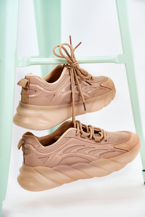 Модне жіноче спортивне взуття Бежеві кросівки Sollero