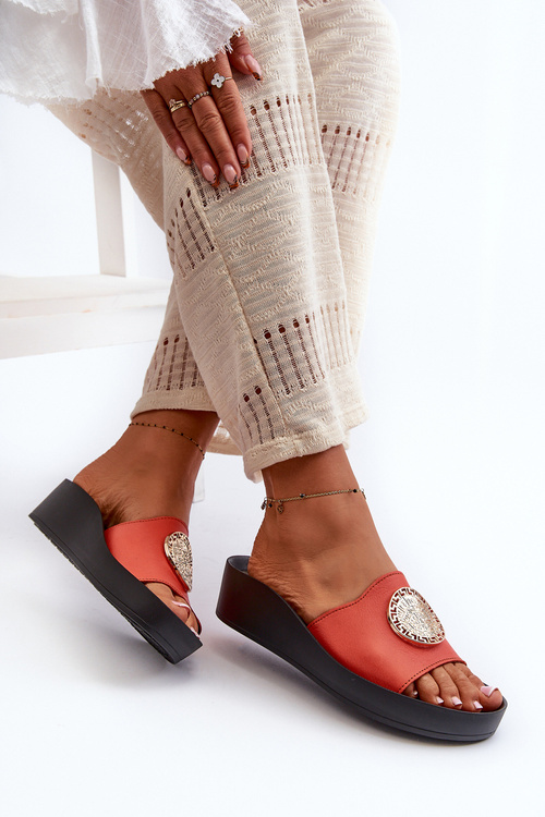 Шкіряні жіночі босоніжки на танкетці Zazoo 2920 із золотими деталями помаранчевого кольору