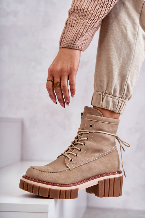 Жіночі модні теплі чоботи бежеві Gerda