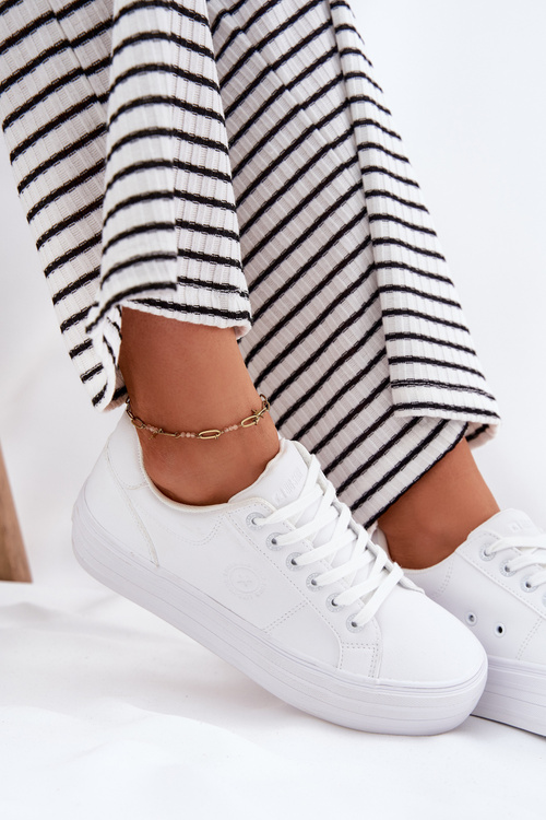 Еко шкіряні кросівки для жінок на платформі Big Star RR274298 білі