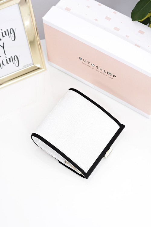 Жіноча срібна сумочка-клатч