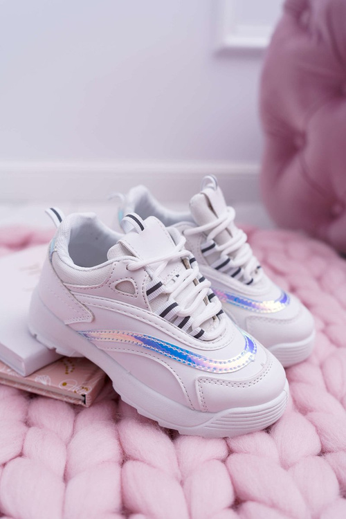 Дитяче молодіжне спортивне взуття Біле Диво