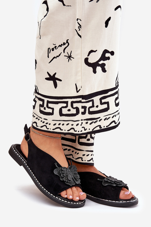 Жіночі сандалі на плоскому каблуці з декором чорні Setorina