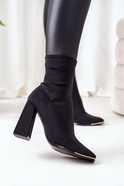 Чоботи на блочному каблуці з еластичної тканини Black Effect Wow