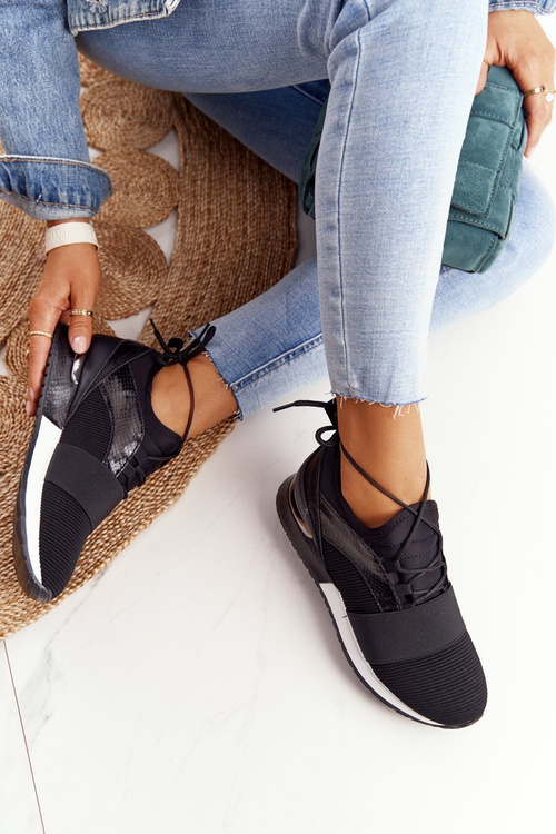 Жіноче спортивне взуття Кросівки Black Netta