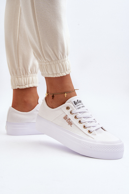 Білі жіночі кросівки на платформі Lee Cooper LCW-24-31-2725