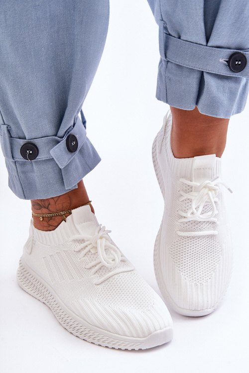 Жіноче спортивне взуття без шнурівки білі Zauna