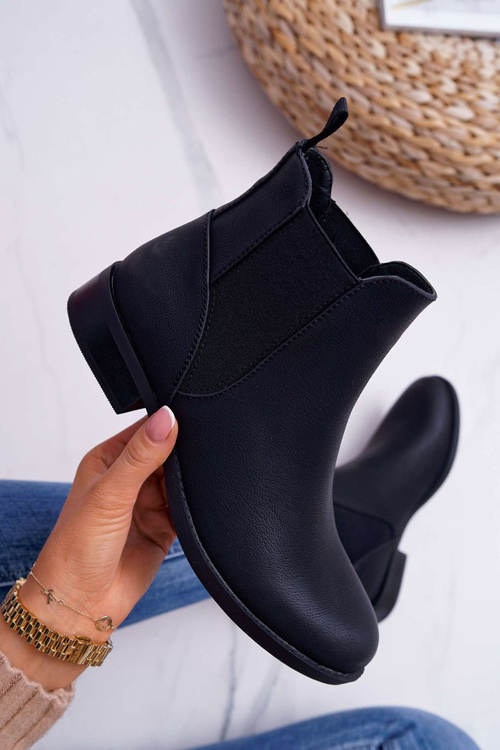 Жіночі черевики на плоскому каблуці чорні Barski 18-75