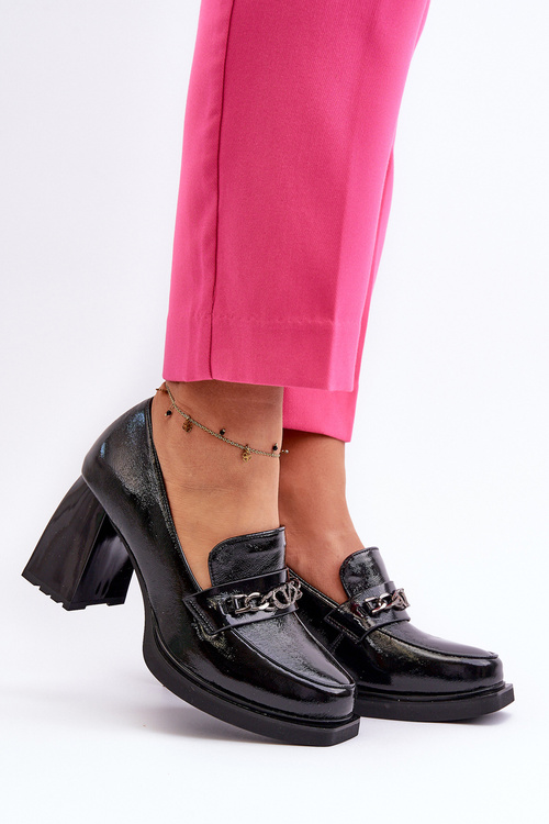 Чорні лаковані туфлі на масивному каблуці Terimene