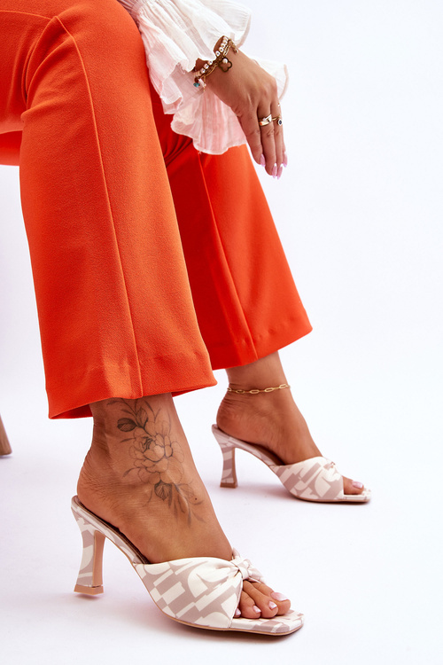 Модні високі підбори в принті бежевого кольору Floria