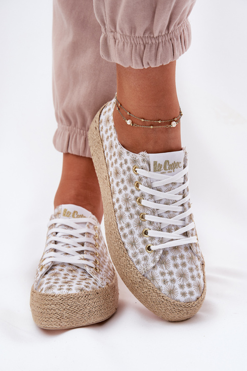 Візерункові Жіночі Кросівки На Платформі З В'язкою Lee Cooper LCW-25-08-3648L Біло-Золоті