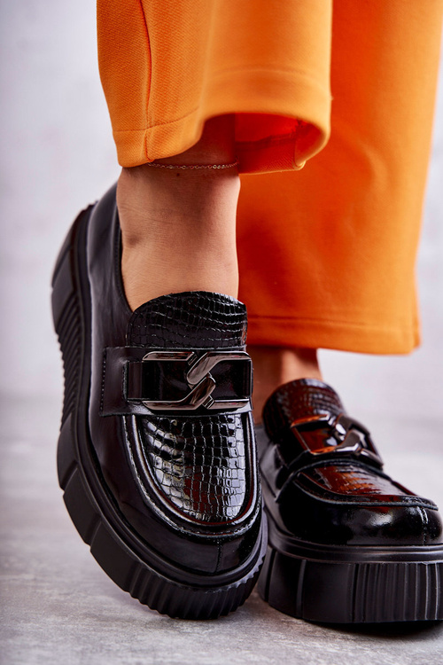 Модні шкіряні туфлі на платформі Black Marsol