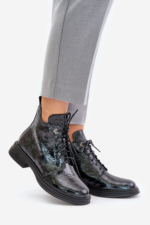 Шкіряні лаковані жіночі ботильйони утеплені на блискавці D&A LZ42-042 чорно-сірі