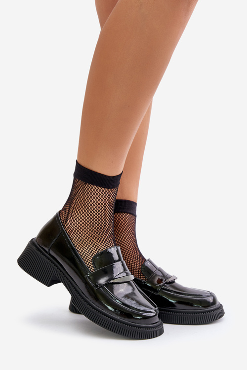 Жіночі лофери лаковані з декором чорні D&A LZ42-031