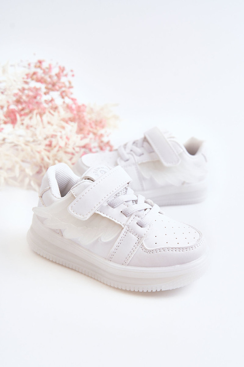 Дитяче шкіряне спортивне взуття на липучці White Angel