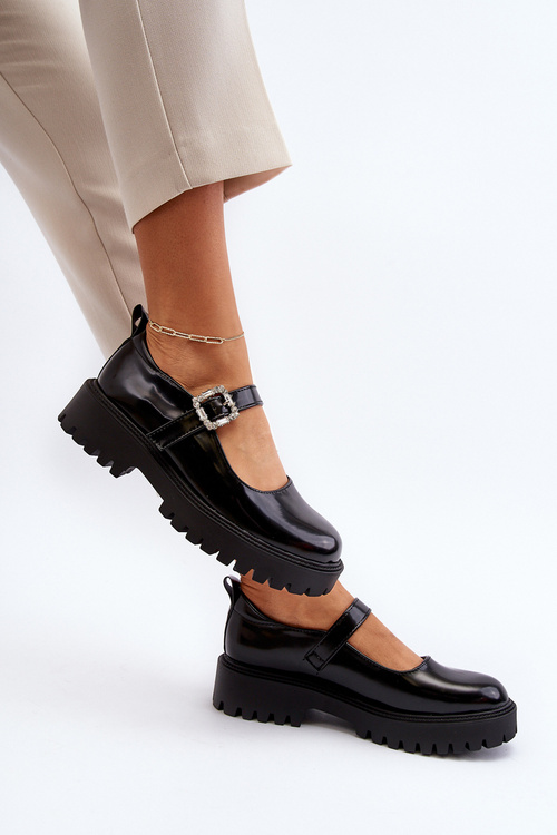 Жіночі лаковані лофери з декоративною пряжкою чорного кольору Lindnessa