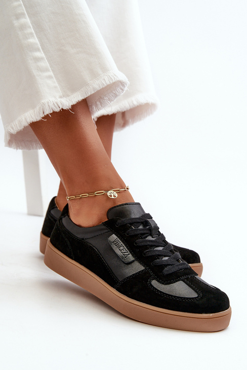 Жіночі чорні шкіряні кросівки Vinceza 7333