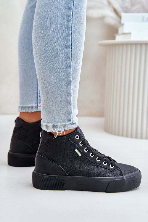 Теплі жіночі кросівки зі швами Big Star OO274A480 Чорні