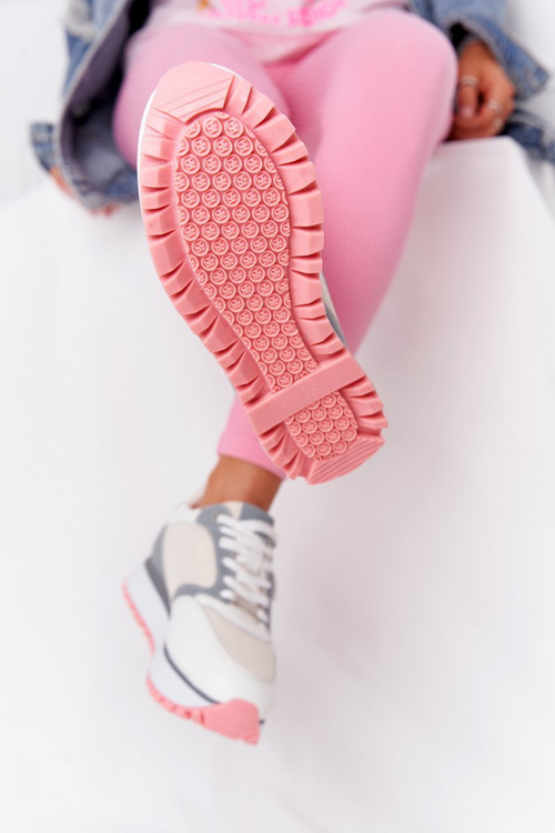 Шкіряне спортивне взуття на платформі GOE HH2N4008 білого кольору