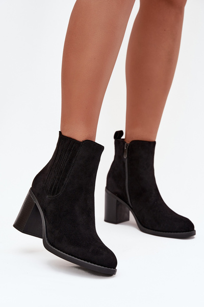 Ізольовані жіночі чоботи на стійкому каблуці чорні Brevina