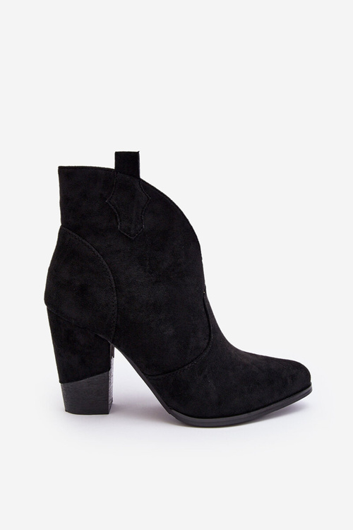 Шкіряні ковбойські чоботи на підборах чорного кольору