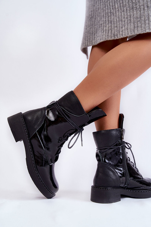 Жіночі лаковані черевики Laverda чорні на шнурівці
