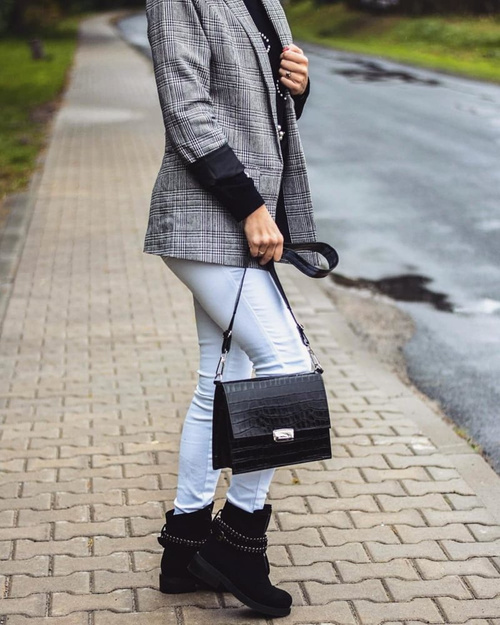 Чорні жіночі чоботи Lu Boo Rafell на блискавці з блискітками